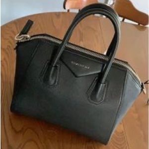 Givenchy medium antigona bag